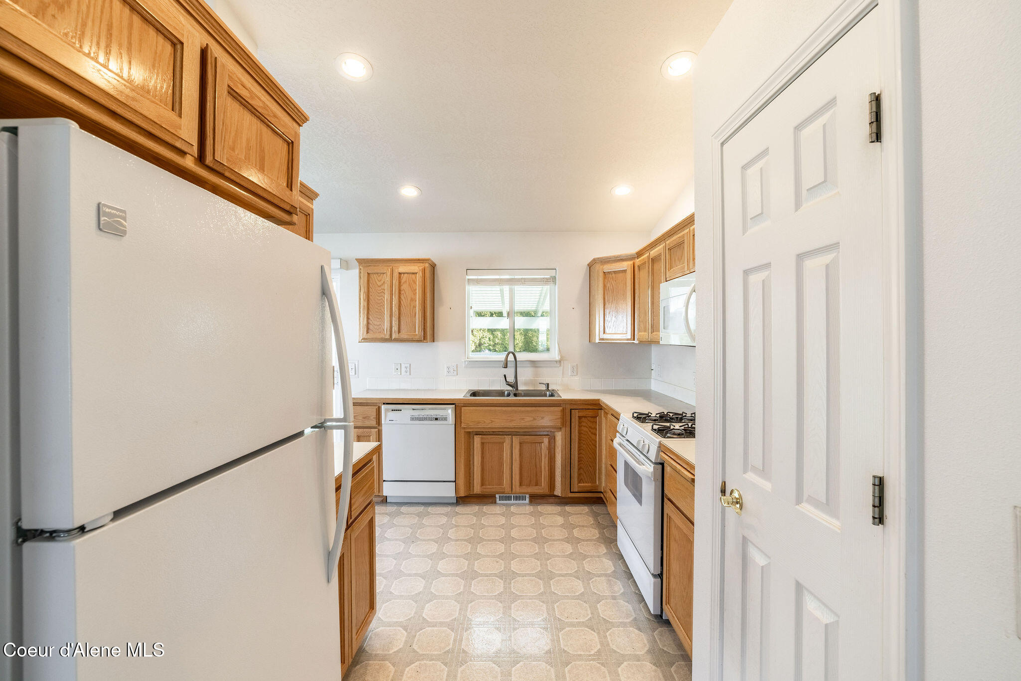 7610 N Sweet River, Coeur d'Alene, Idaho image 19
