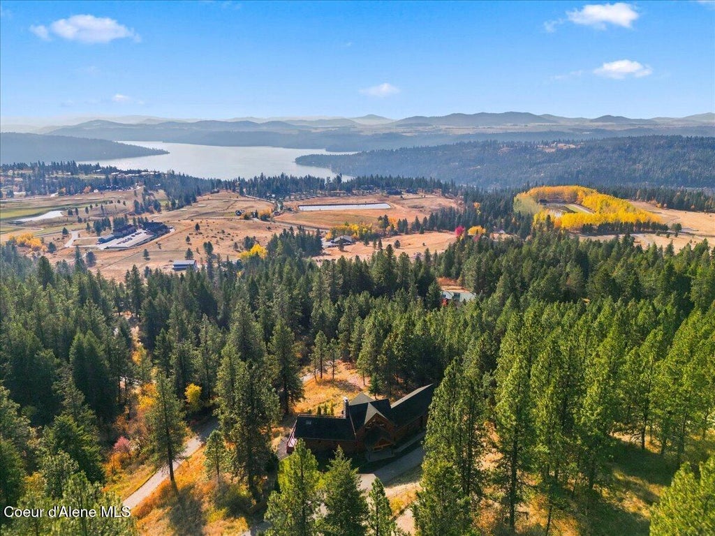 Photo of 16632 Rockford Heights Heights, Coeur dAlene, ID 83814 (MLS # 26-10481)