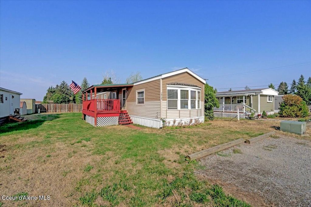 Photo of 10739 BENOIT St, Hayden, ID 83835 (MLS # 25-1881)
