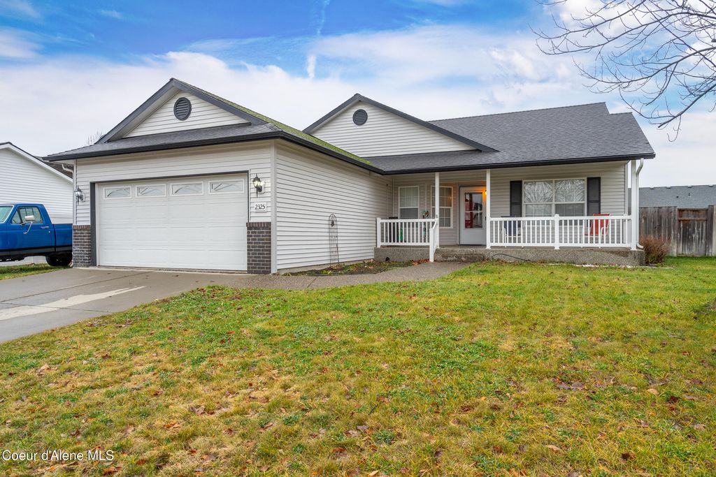 Photo of 2325 Mackenzie Dr, Post Falls, ID 83854 (MLS # 25-11513)