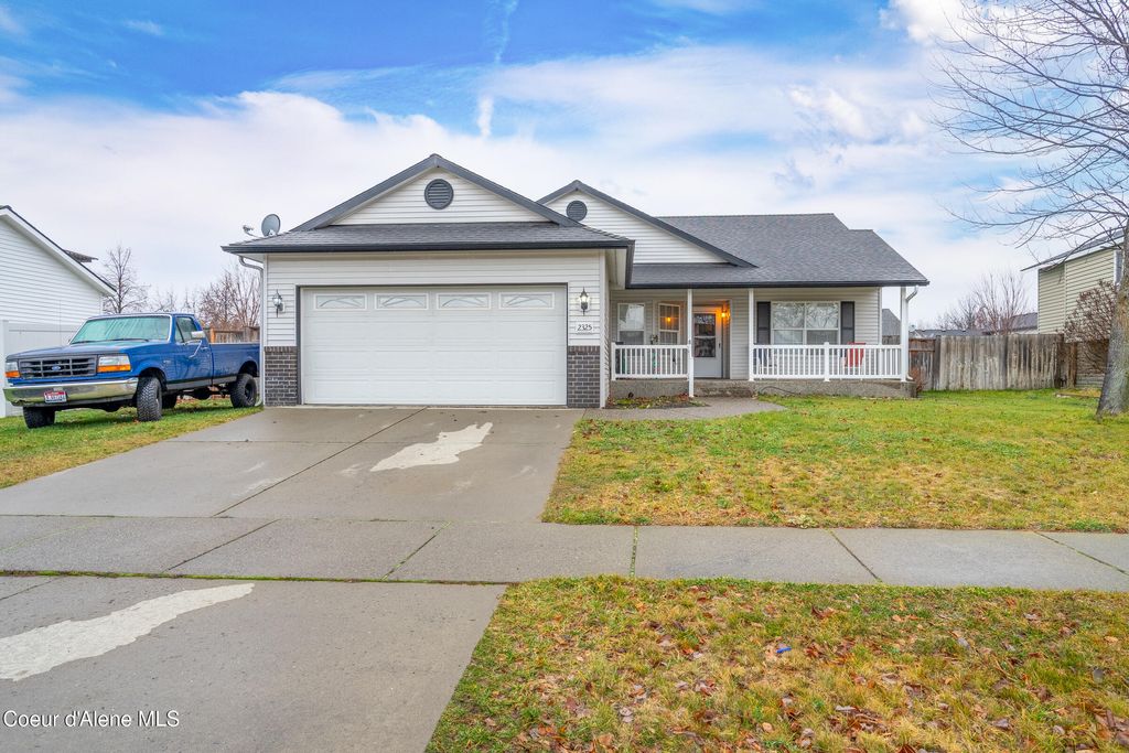 Photo of 2325 Mackenzie Dr, Post Falls, ID 83854 (MLS # 25-11513)