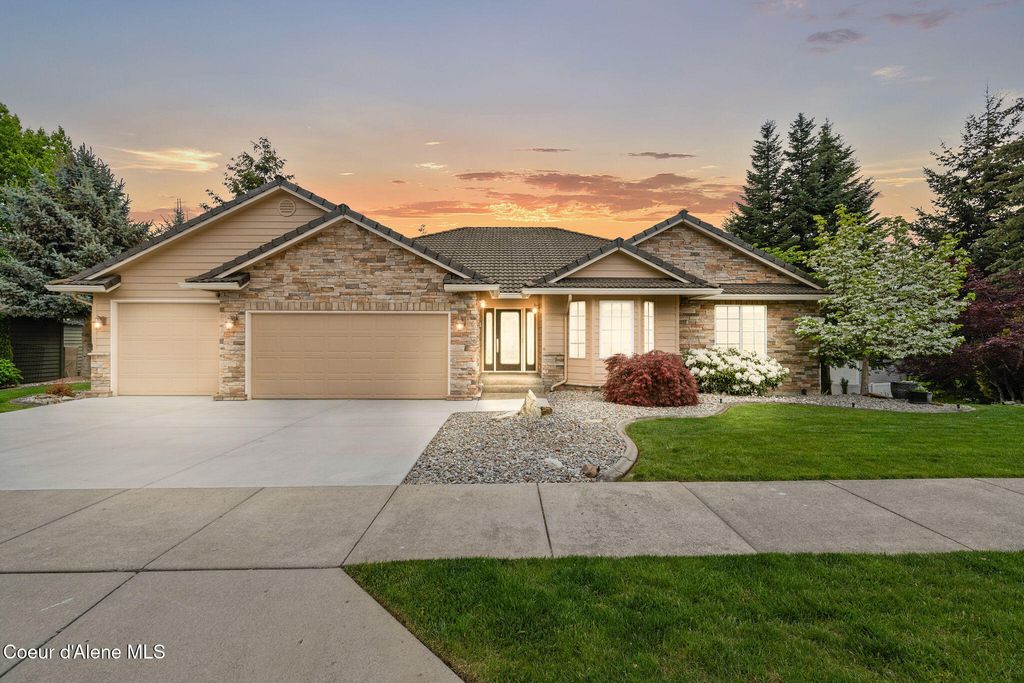 Photo of 5040 Inverness DR, Post Falls, ID 83854 (MLS # 26-5186)