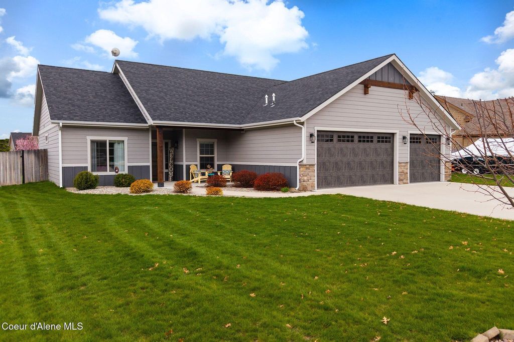 Photo of 40 Osprey Ln, Sandpoint, ID 83864 (MLS # 26-3529)