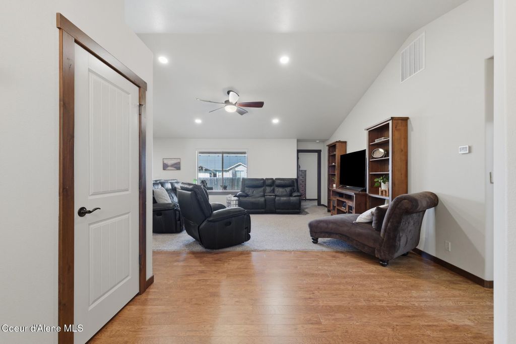 Photo of 4313 Seneca Dr, Post Falls, ID 83854 (MLS # 26-2792)