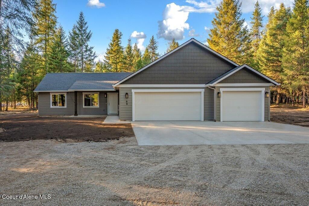 Photo of 69 Mohawk Dr, Athol, ID 83801 (MLS # 25-8248)