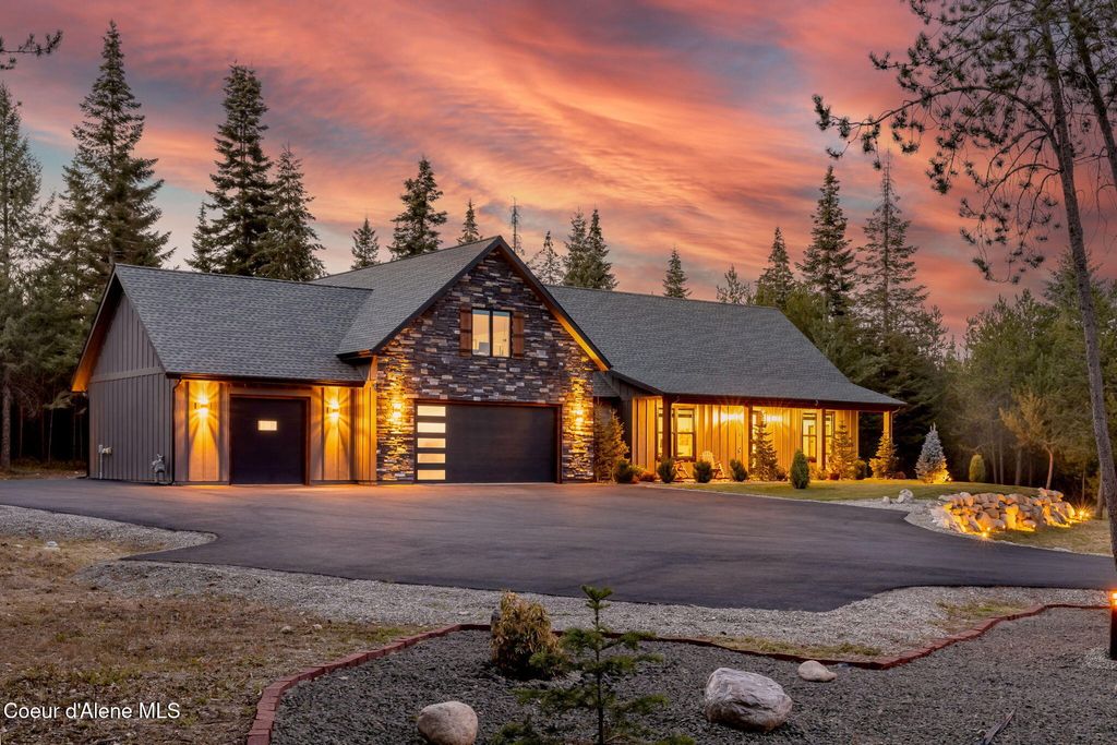 Photo of 20283 Crooked Rock Ln, Rathdrum, ID 83858 (MLS # 25-8210)