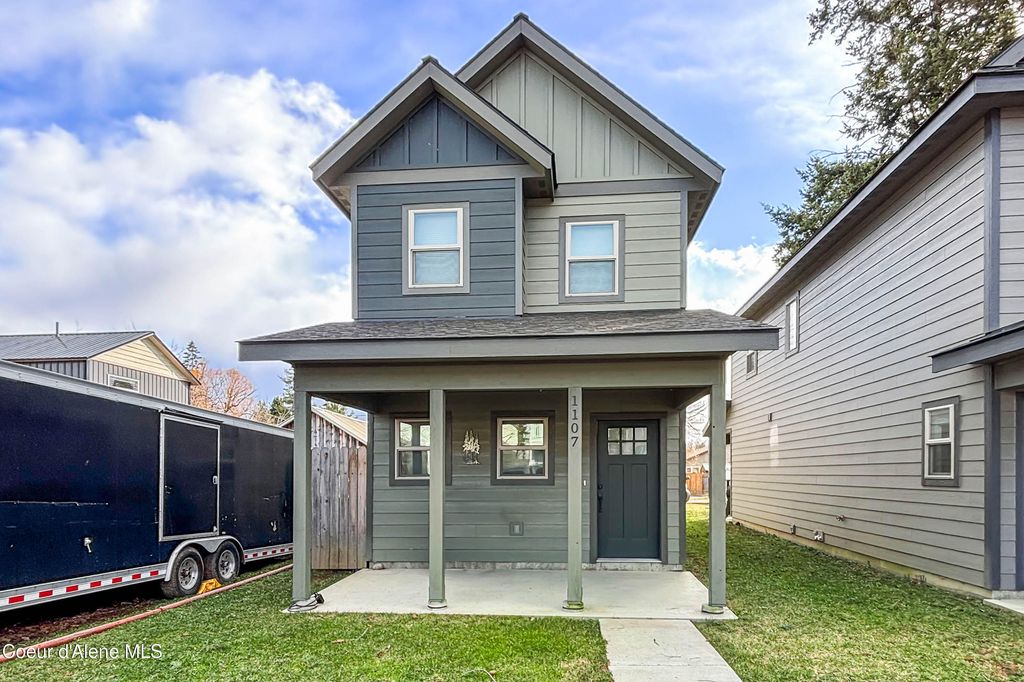 Photo of 1107 Spruce St, Sandpoint, ID 83864 (MLS # 26-2222)