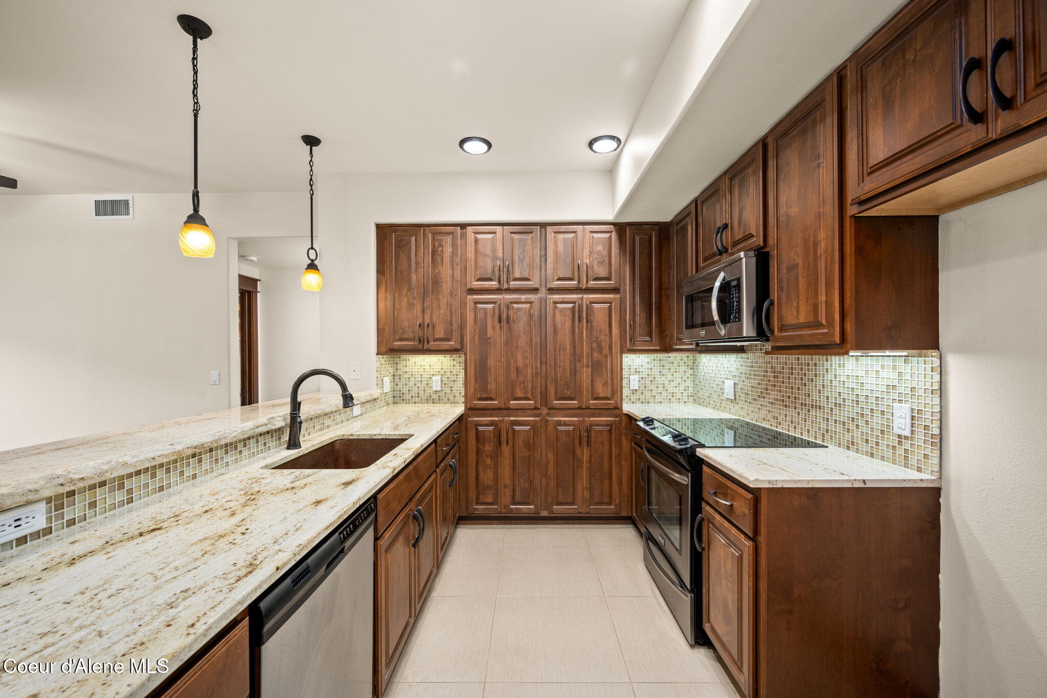 2050 Main 202