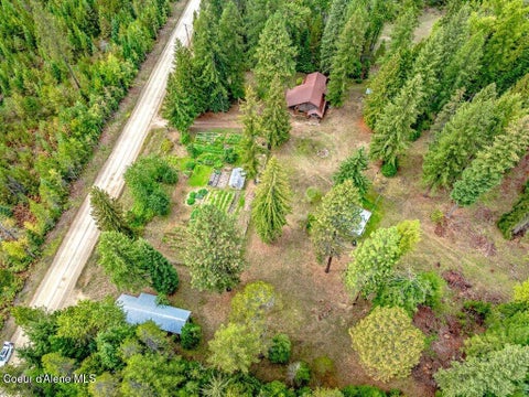 Photo of 4051 Gleason McAbee Falls Falls, Priest River, ID 83856 (MLS # 26-9452)