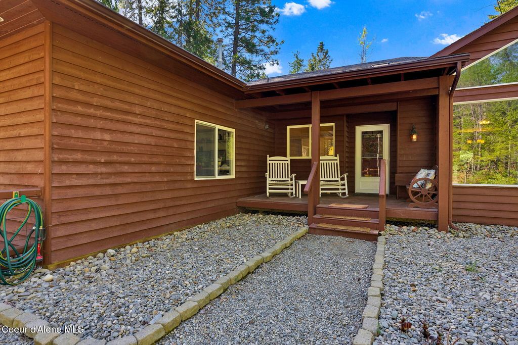 Photo of 160 Syringa Dr, Bonners Ferry, ID 83805 (MLS # 26-3852)
