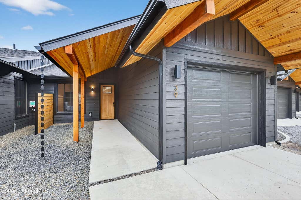Photo of 27 Rebecca Ln, Nordman, ID 83848 (MLS # 26-6896)