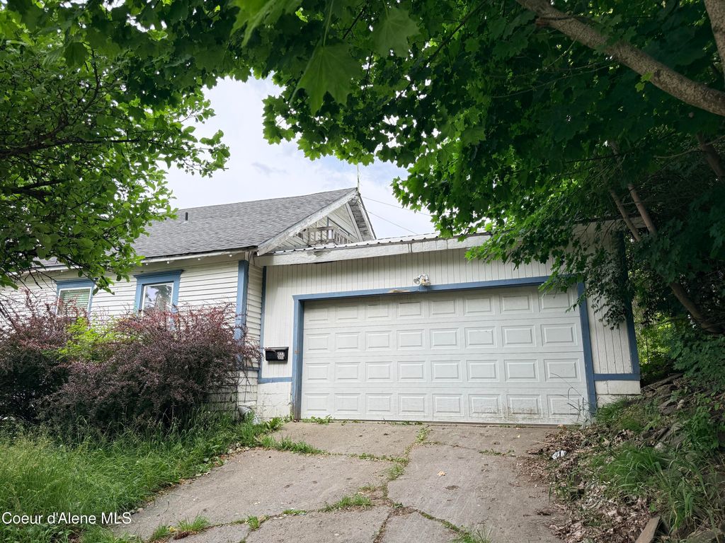 Photo of 1127 Jefferson Ave, St. Maries, ID 83861 (MLS # 26-6670)