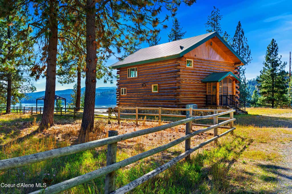 Photo of 462 Kirby Mountain Mountain, Sandpoint, ID 83864 (MLS # 26-6444)
