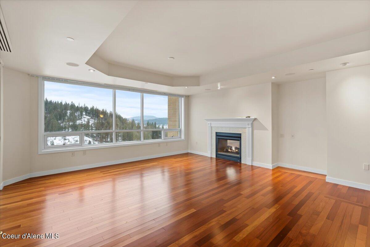 601 E FRONT AVE #1802

                                                                             Coeur d'Alene                                

                                    , ID - $3,999,000