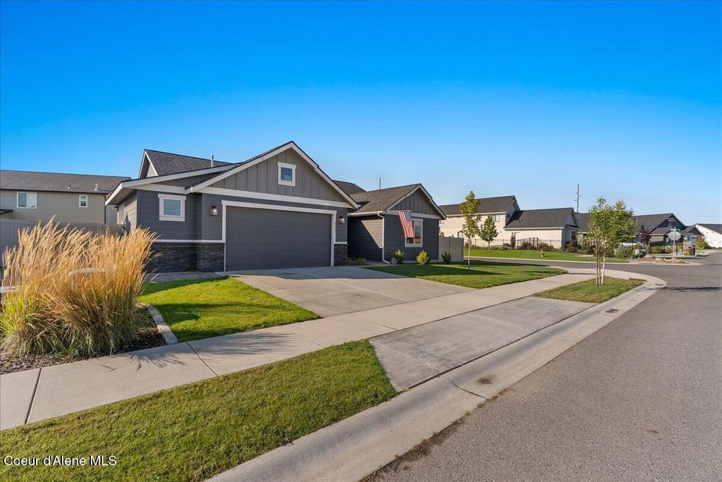 Photo of 4332 ENCLAVE Way, Coeur dAlene, ID 83815 (MLS # 25-9584)