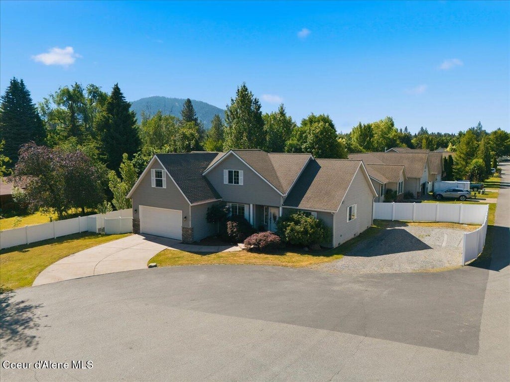 Photo of 10132 Zack CT, Hayden, ID 83835 (MLS # 26-10479)