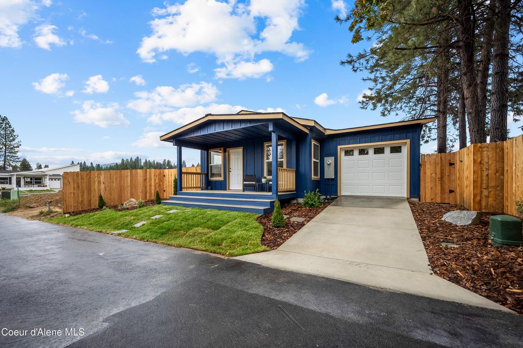 Photo of 79 Finley Ave, Priest River, ID 83856 (MLS # 25-10722)