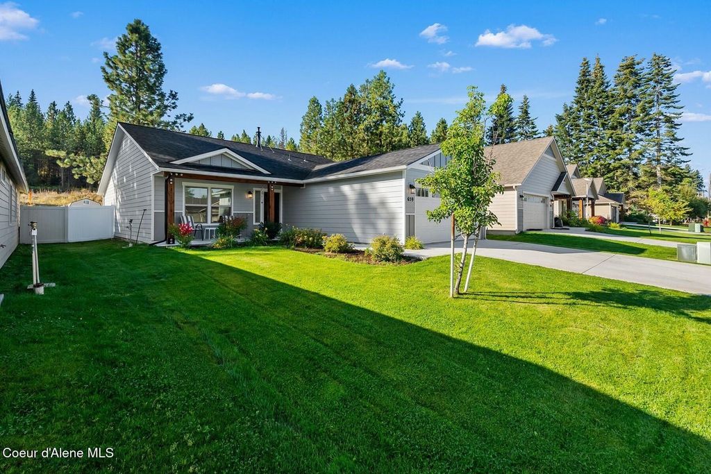 Photo of 659 Valley St, Oldtown, ID 83822 (MLS # 25-9792)