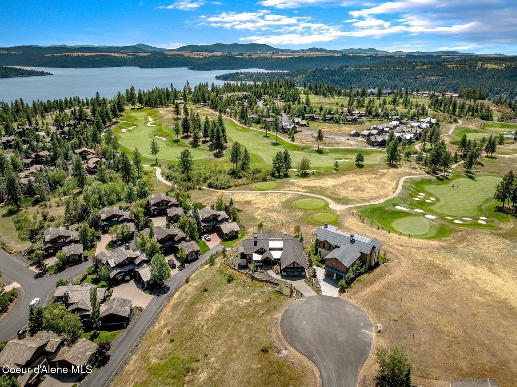 Photo of 6176 DUNITE Ct, Coeur dAlene, ID 83814 (MLS # 25-8417)
