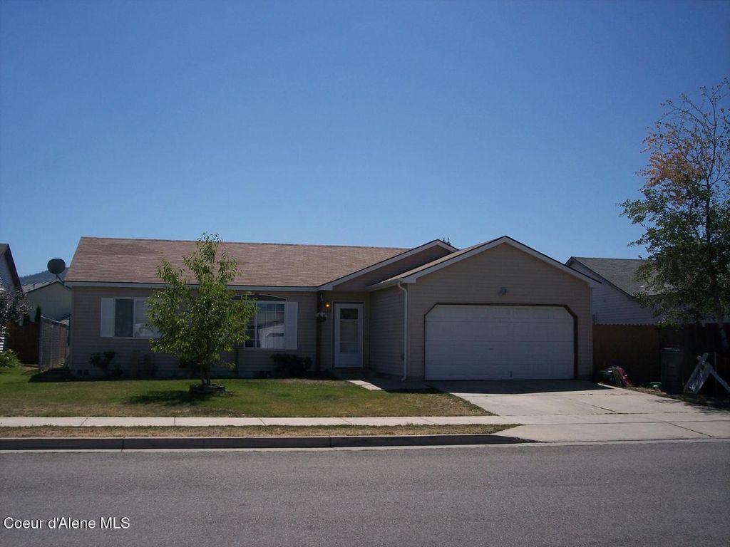 Photo of 1006 Teton Ave, Post Falls, ID 83854 (MLS # 26-2299)