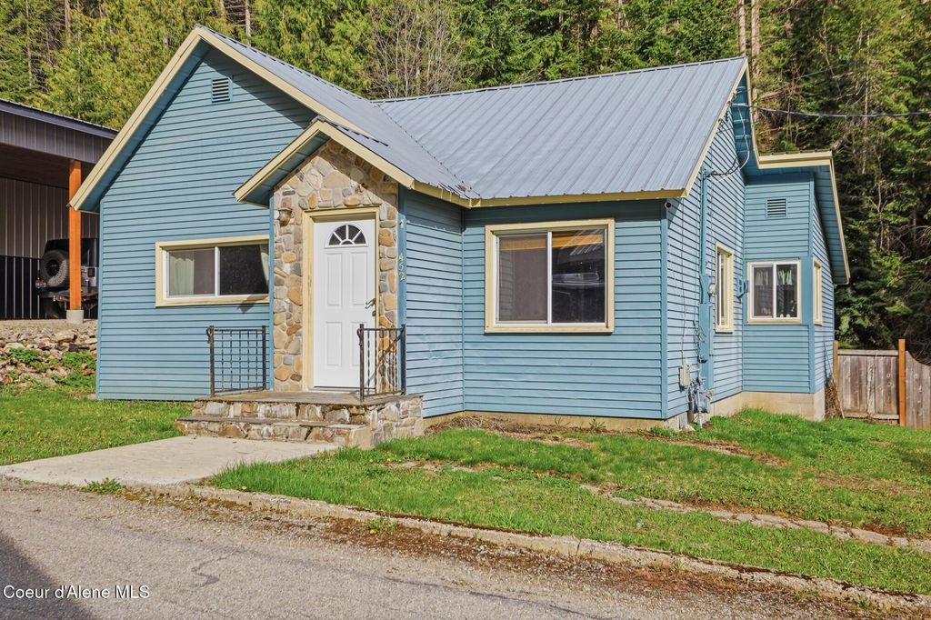 Photo of 452 2nd, Mullan, ID 83846 (MLS # 26-4165)