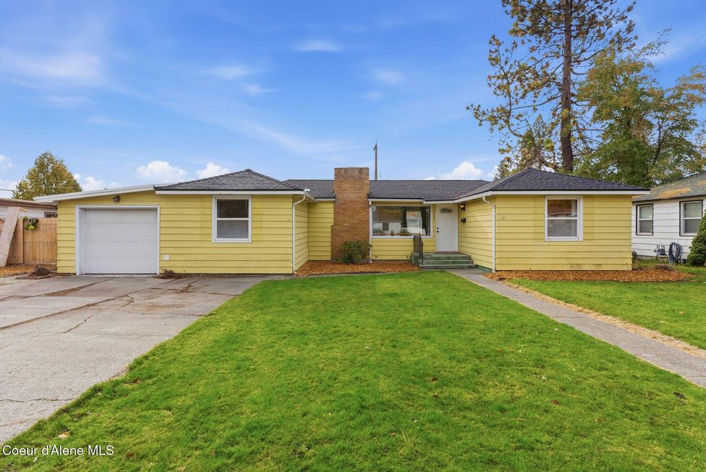 Photo of 129 COLUMBIA Ave, Spokane, WA 99205 (MLS # 25-10652)