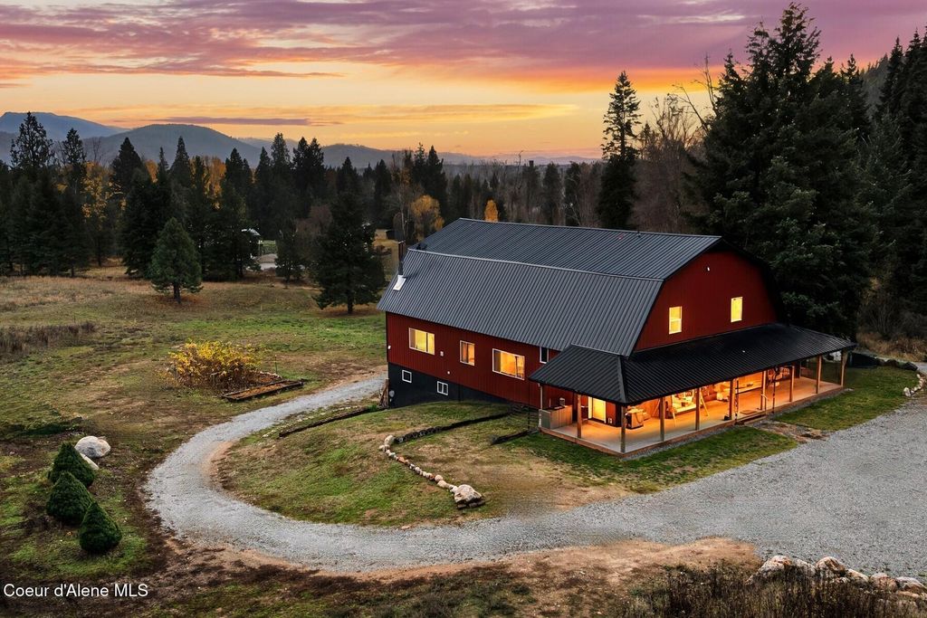 Photo of 467 Manley Creek Creek, Laclede, ID 83841 (MLS # 25-11002)