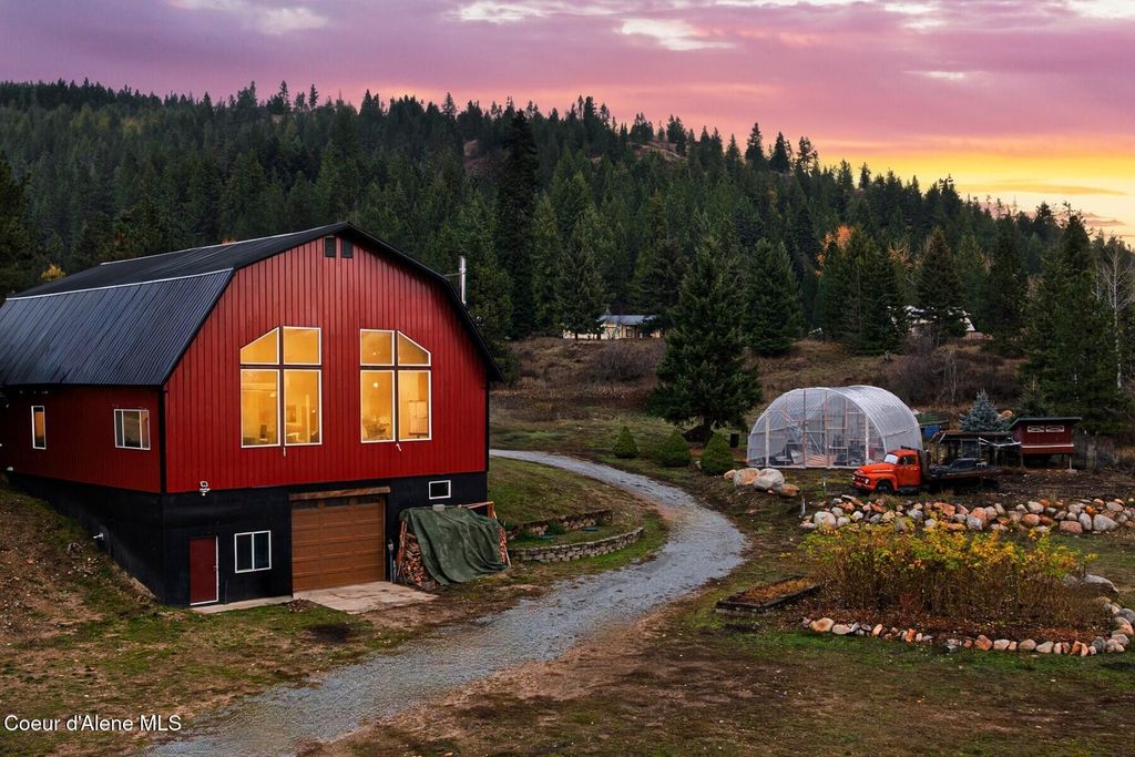 Photo of 467 Manley Creek Creek, Laclede, ID 83841 (MLS # 25-11002)