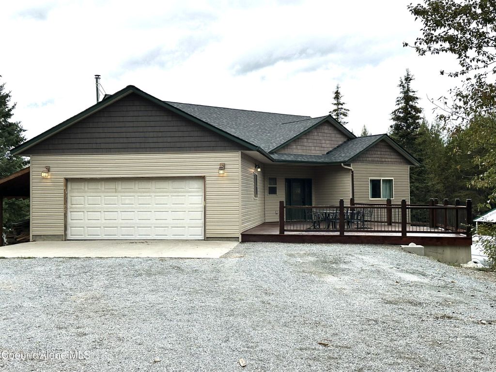 Photo of 164 Cedar View Ests Dr, Blanchard, ID 83804 (MLS # 25-9936)