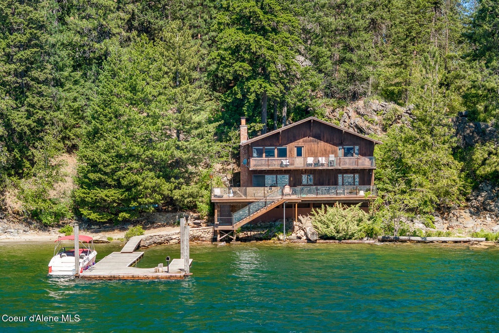 Photo of 8245 Coeur D Alene Lake Lake, Coeur dAlene, ID 83814 (MLS # 26-6144)