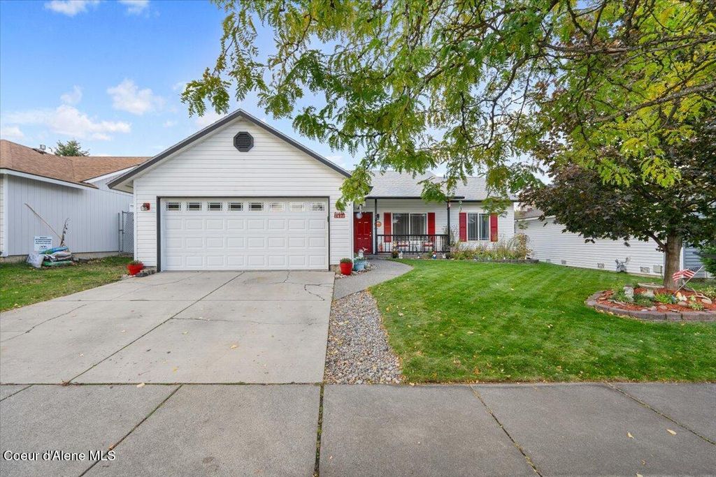 Photo of 1255 STOCKMAN Ave, Post Falls, ID 83854 (MLS # 25-10454)