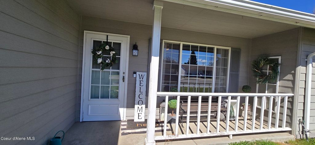 Photo of 906 Glacier Peak, Post Falls, ID 83854 (MLS # 26-3056)