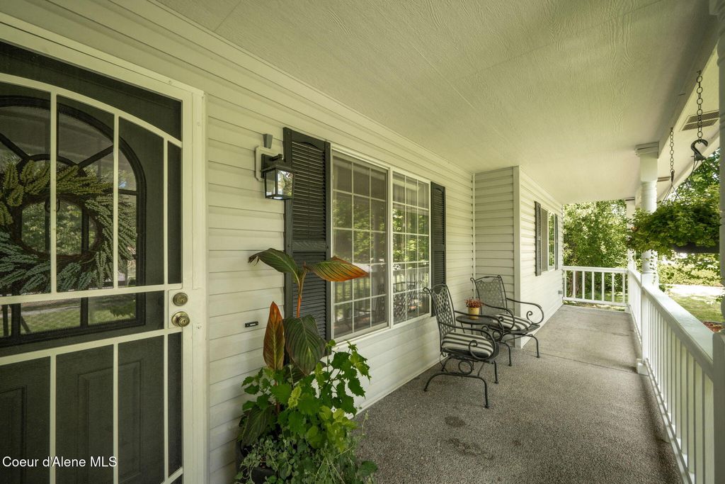 Photo of 5969 Belleville Dr, Coeur dAlene, ID 83815 (MLS # 26-5330)