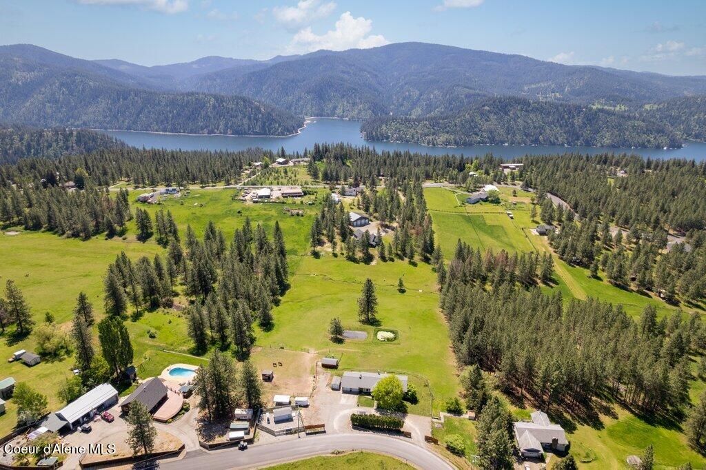 Photo of 3429 Vista LOOP, Coeur dAlene, ID 83814 (MLS # 26-4840)