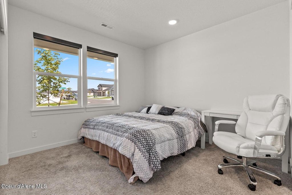 Photo of 11781 Banford Ln, Rathdrum, ID 83858 (MLS # 26-1196)