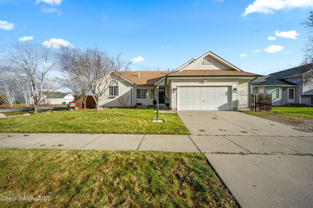 Photo of 7664 WINTER VIEW View, Coeur dAlene, ID 83814 (MLS # 25-11246)