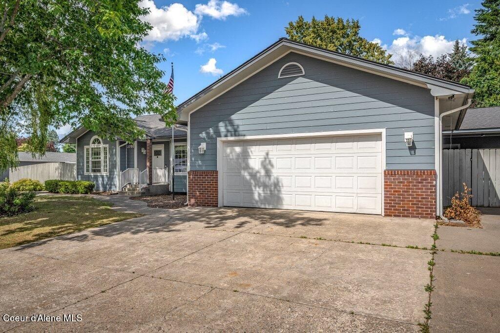 Photo of 3701 Belmont Rd, Coeur dAlene, ID 83815 (MLS # 26-6600)