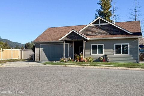 Photo of 318 Creekview Ct, Sandpoint, ID 83864 (MLS # 25-10341)