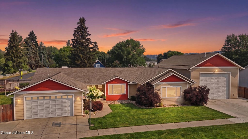 Photo of 1171 Brooklyn AVE, Coeur dAlene, ID 83815 (MLS # 26-8314)