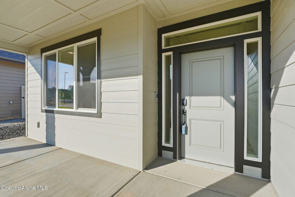 Photo of 2693 VICTOR Loop, Coeur dAlene, ID 83815 (MLS # 25-10494)