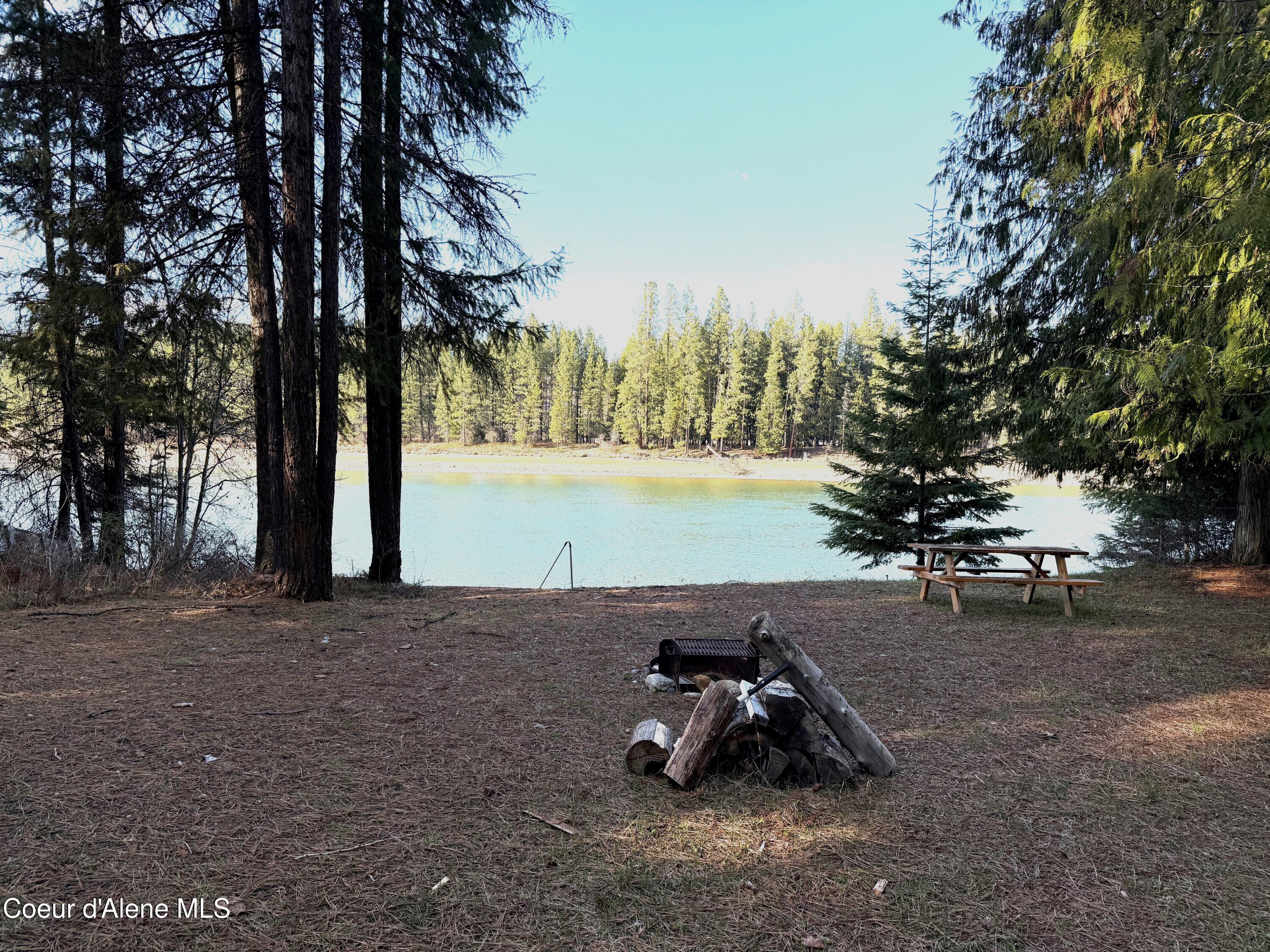 148 N Cottonwood Ln, Priest River, Idaho image 1
