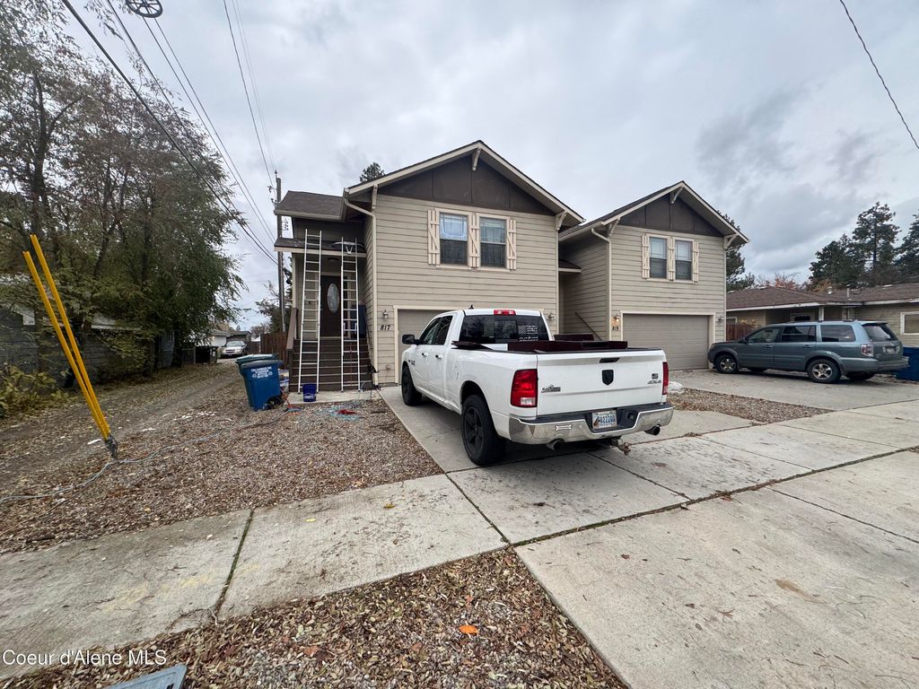 Photo of 817 HENRY St, Post Falls, ID 83854 (MLS # 25-11124)