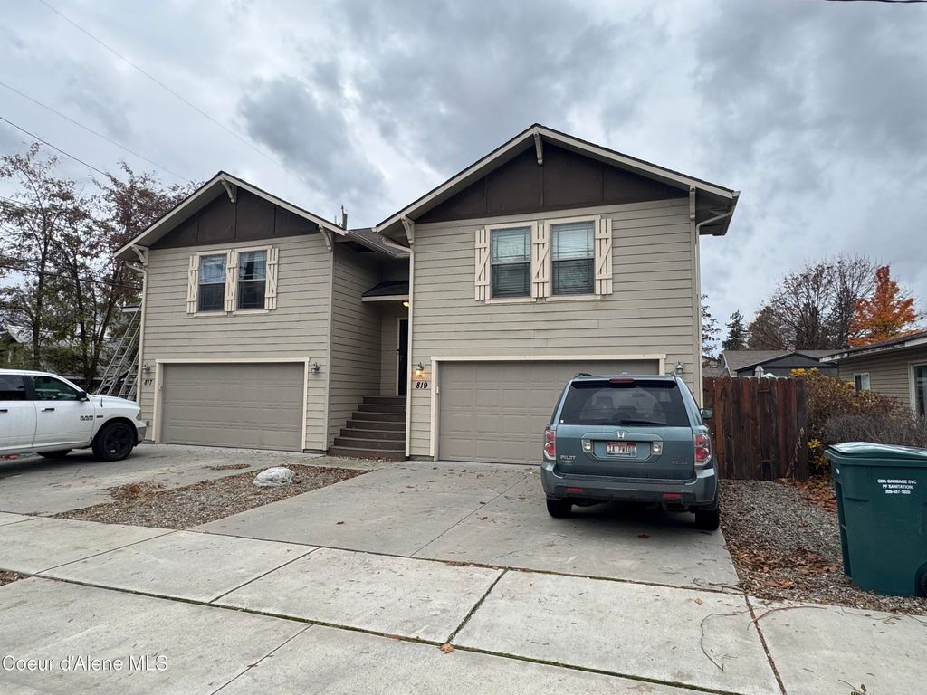 Photo of 817 HENRY St, Post Falls, ID 83854 (MLS # 25-11124)