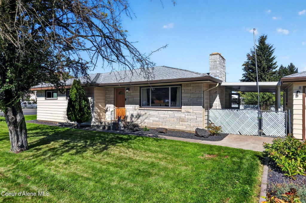 Photo of 13907 4th AVE, Spokane Valley, WA 99216 (MLS # 26-9642)