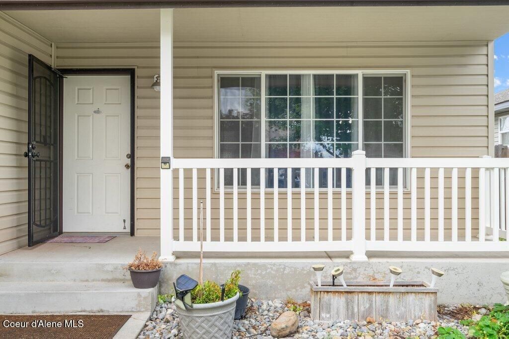 Photo of 3177 WILBUR Ave, Coeur dAlene, ID 83815 (MLS # 25-9987)