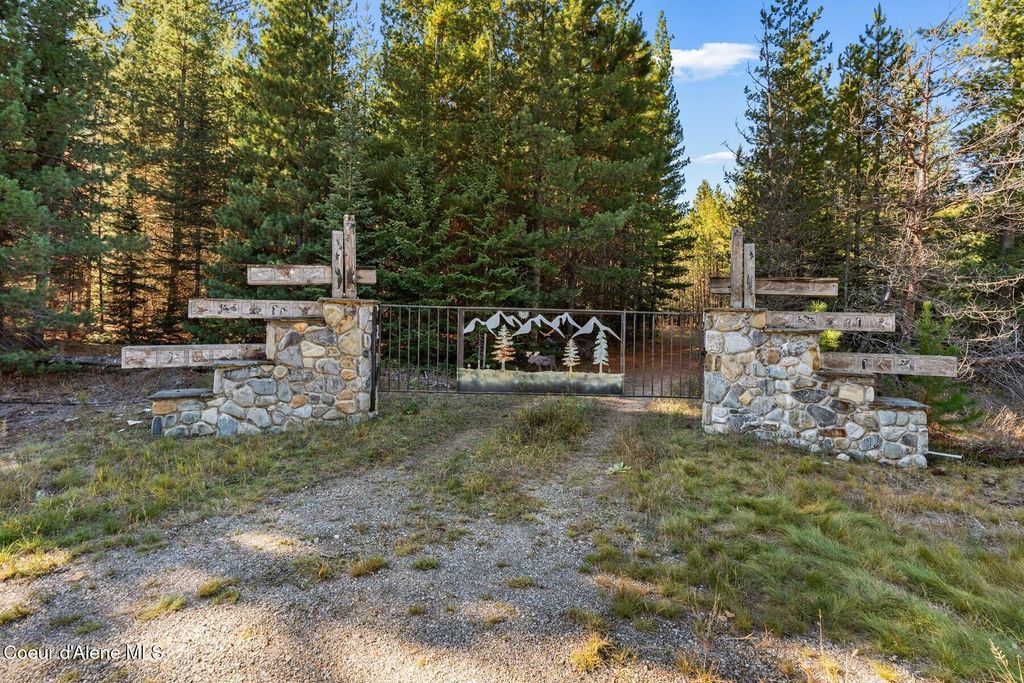 Photo of 6684 Upper Pack River River, Sandpoint, ID 83864 (MLS # 26-560)