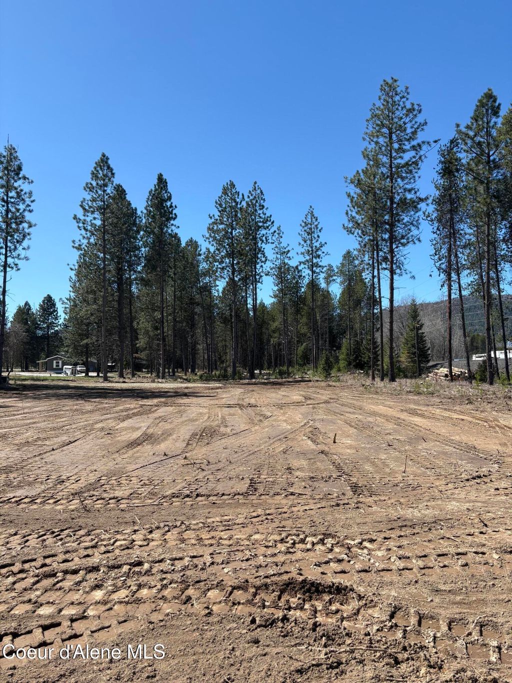 Photo of 207 Davis Rd, Sagle, ID 83860 (MLS # 26-3273)