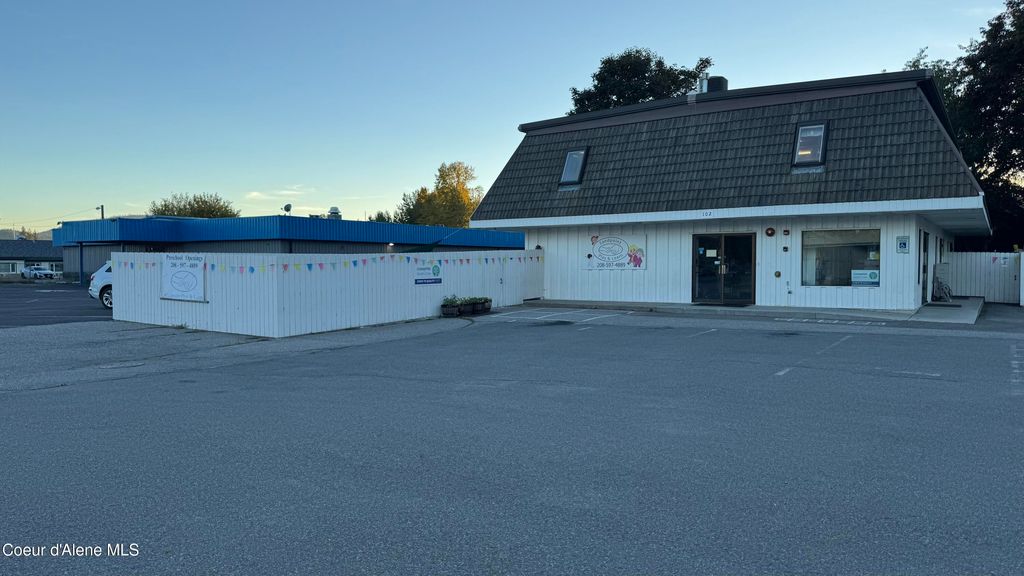 Photo of 102 Division, Sandpoint, ID 83864 (MLS # 25-9795)