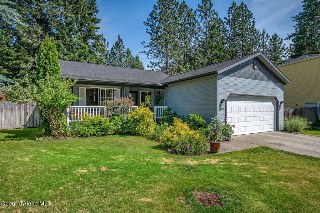 Photo of 8562 AUDUBON Dr, Hayden, ID 83835 (MLS # 25-6088)