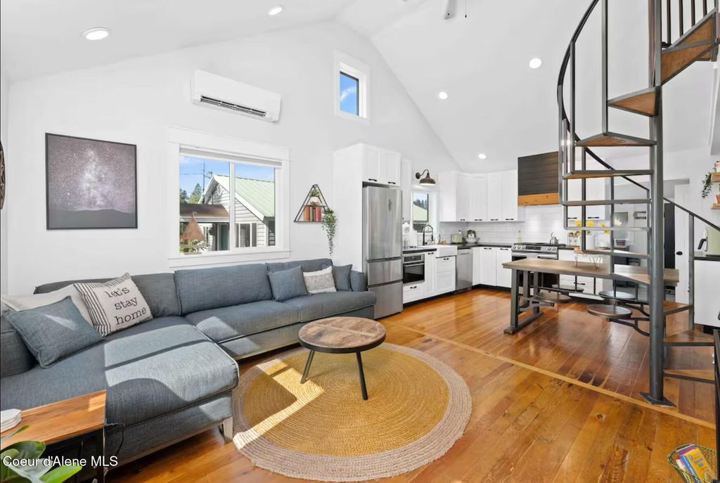 Photo of 1101/1103 STINER Ave, Coeur dAlene, ID 83815 (MLS # 25-8942)